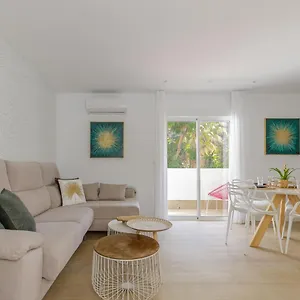 Spacious & Quiet By Hellomalaga - Azahar Apartment Malaga